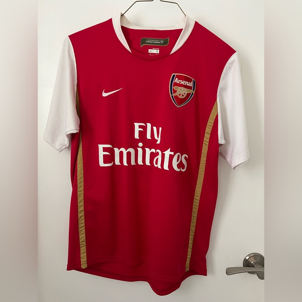 Arsenal soccer jersey